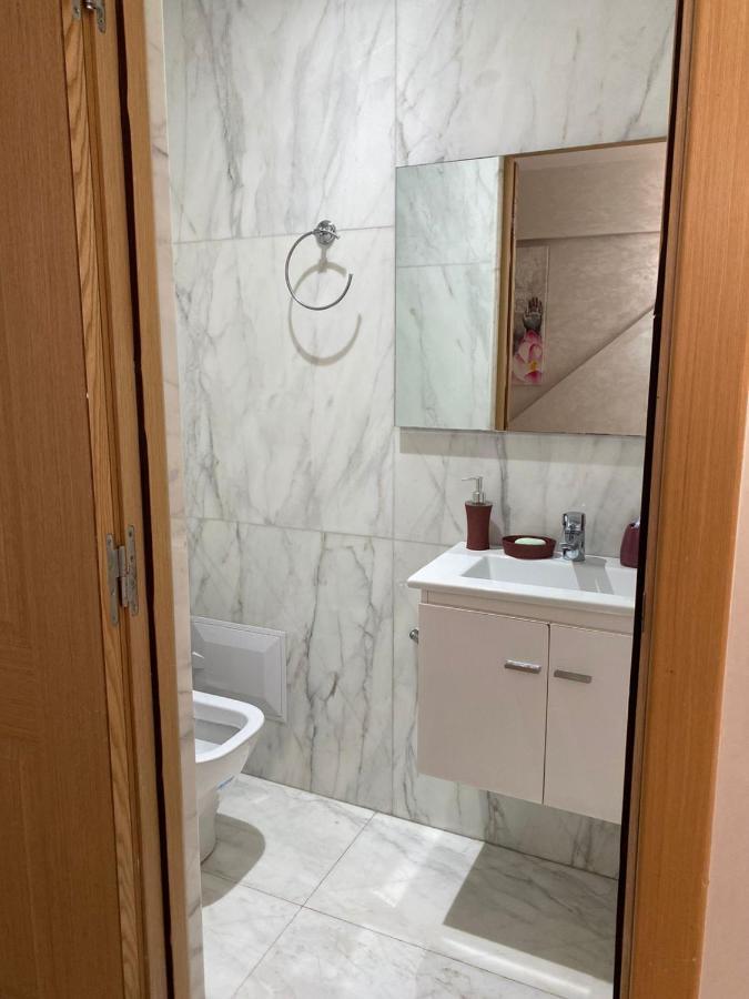 Magnifique Appart F3, Renove, Tres Bien Desservie Casablanca Eksteriør bilde
